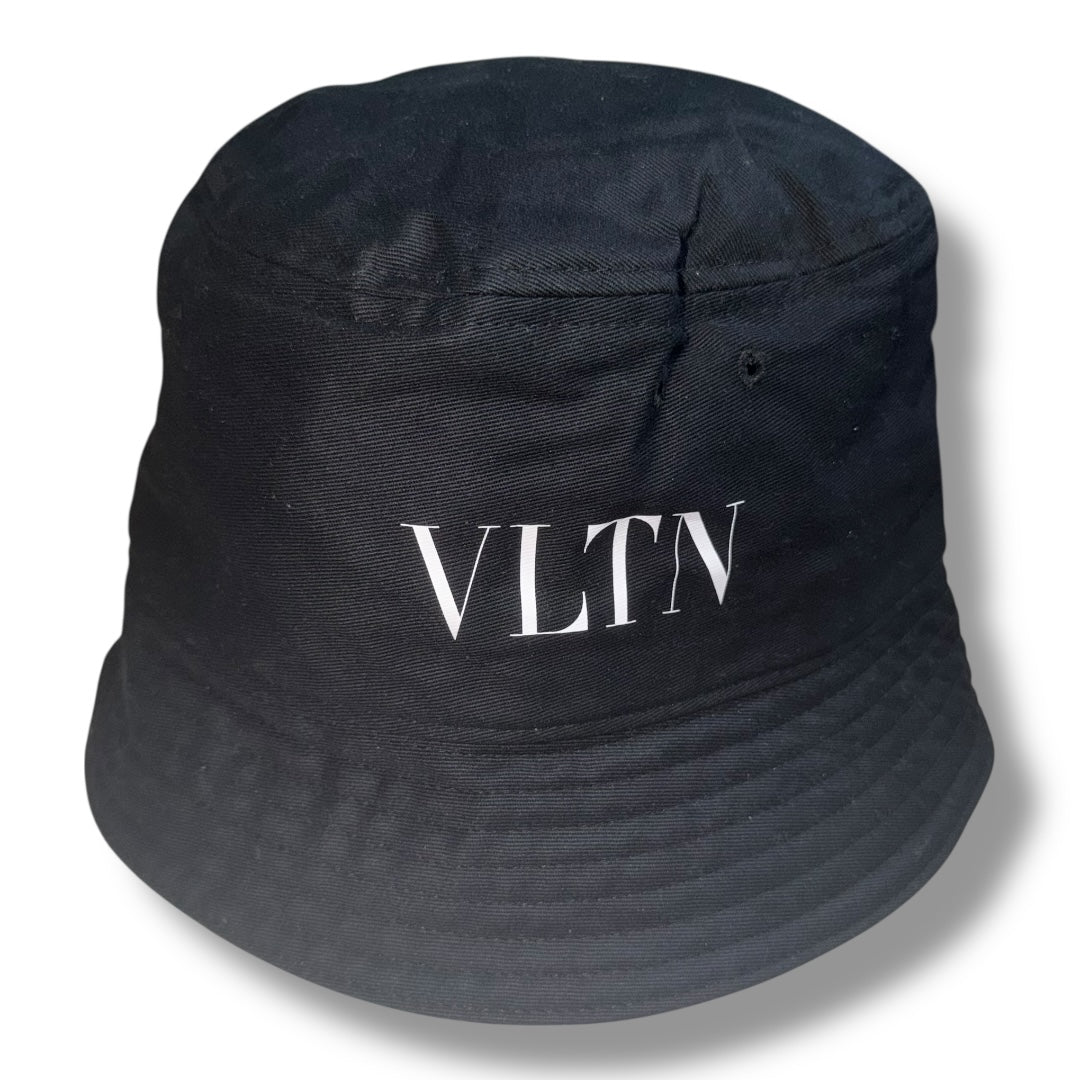 VALENTINO VLTN BUCKET HAT BLACK