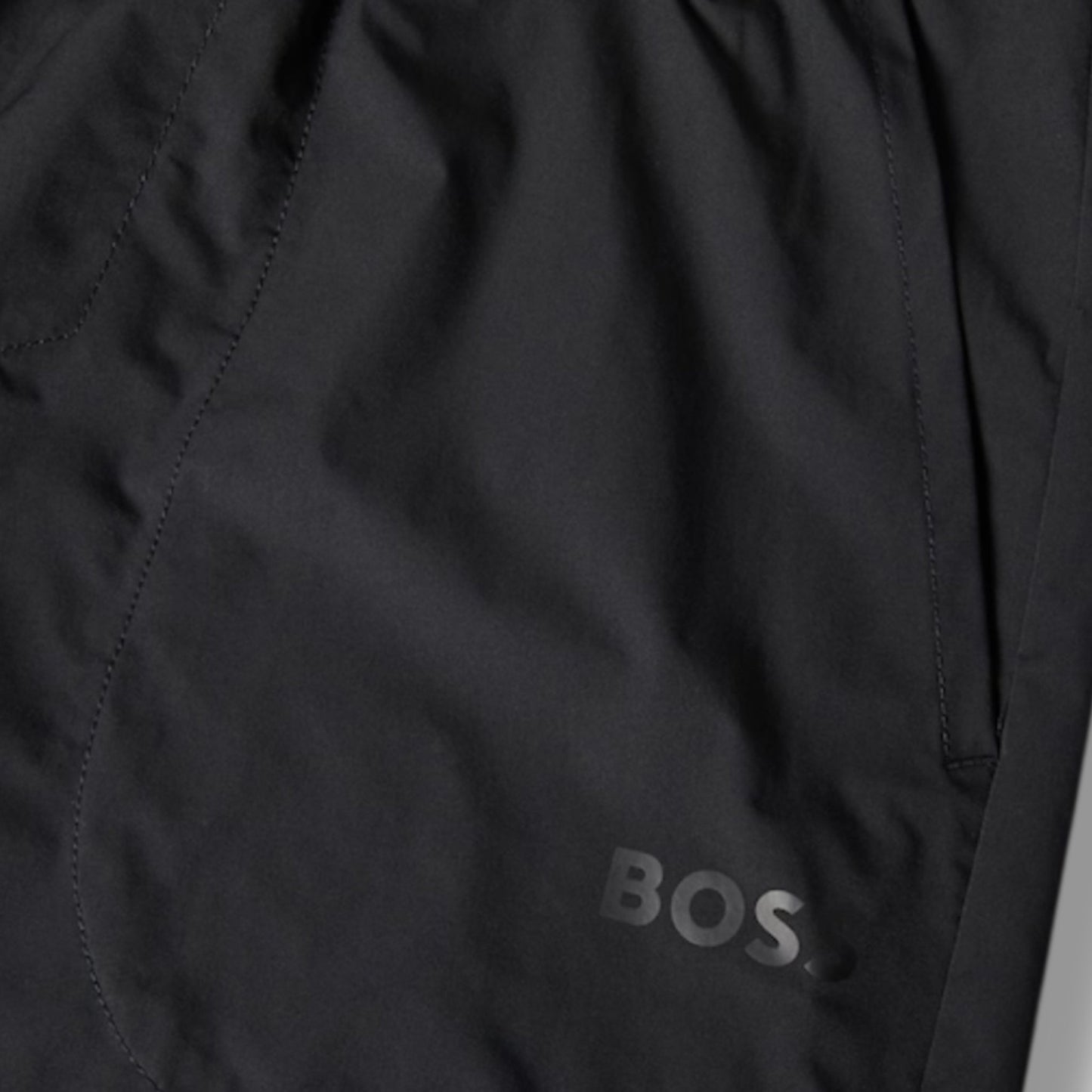 HUGO BOSS GYM KIT TECH 1/4 ZIP & SHORTS BLACK