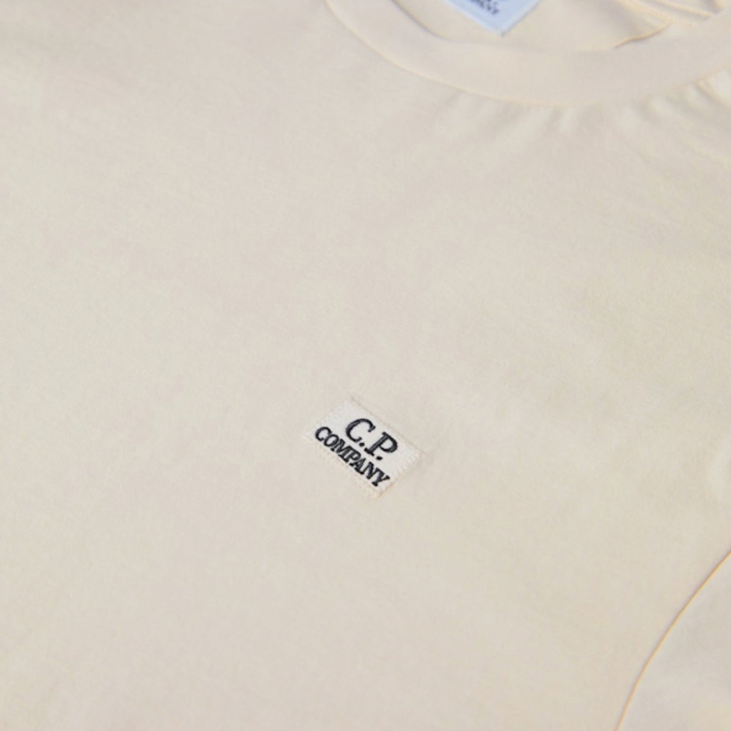 CP COMPANY SMALL LOGO T-SHIRT BEIGE
