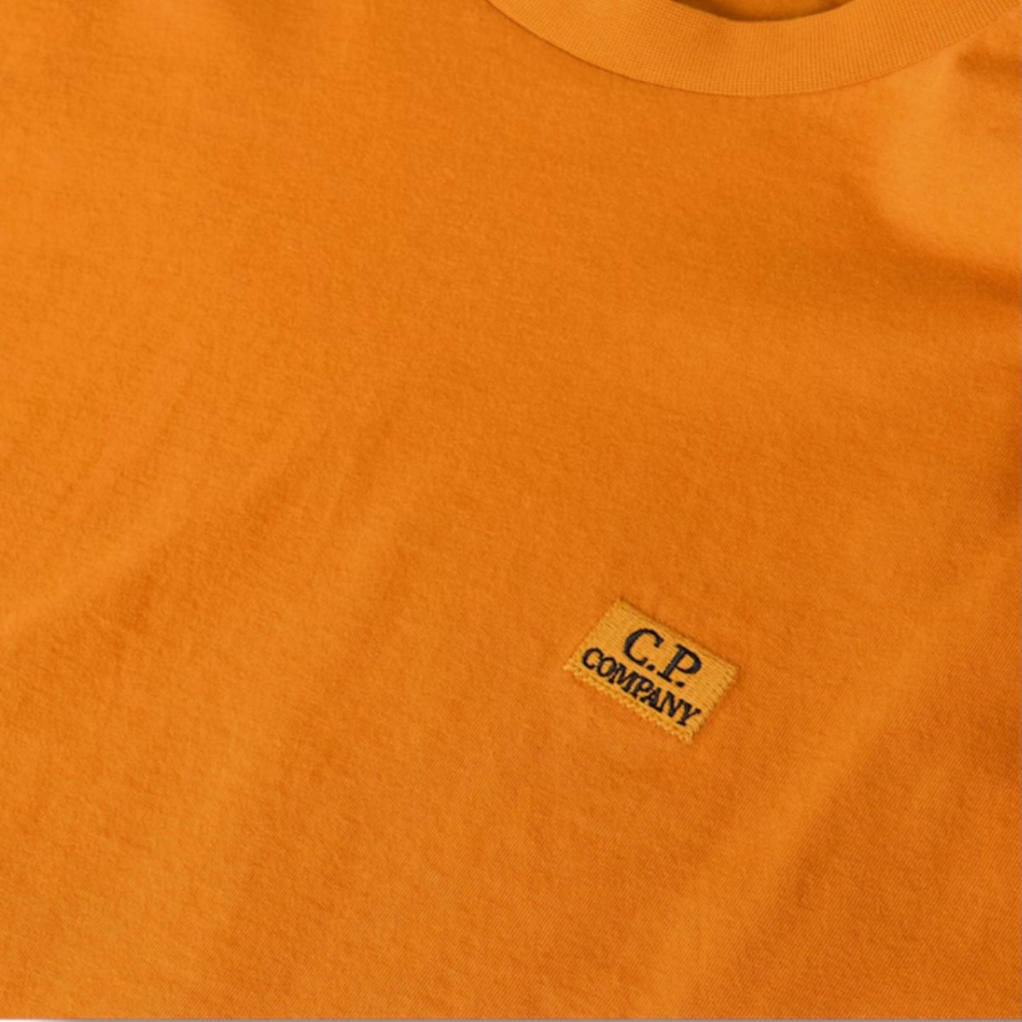 CP COMPANY SMALL LOGO T-SHIRT ORANGE