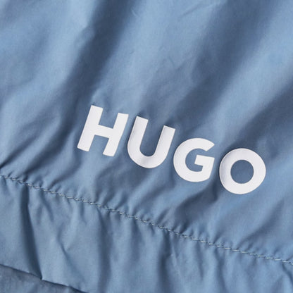 HUGO DESK LOGO T-SHIRT & SMALL LOGO SWIM SHORTS SET LIGHT BLUE