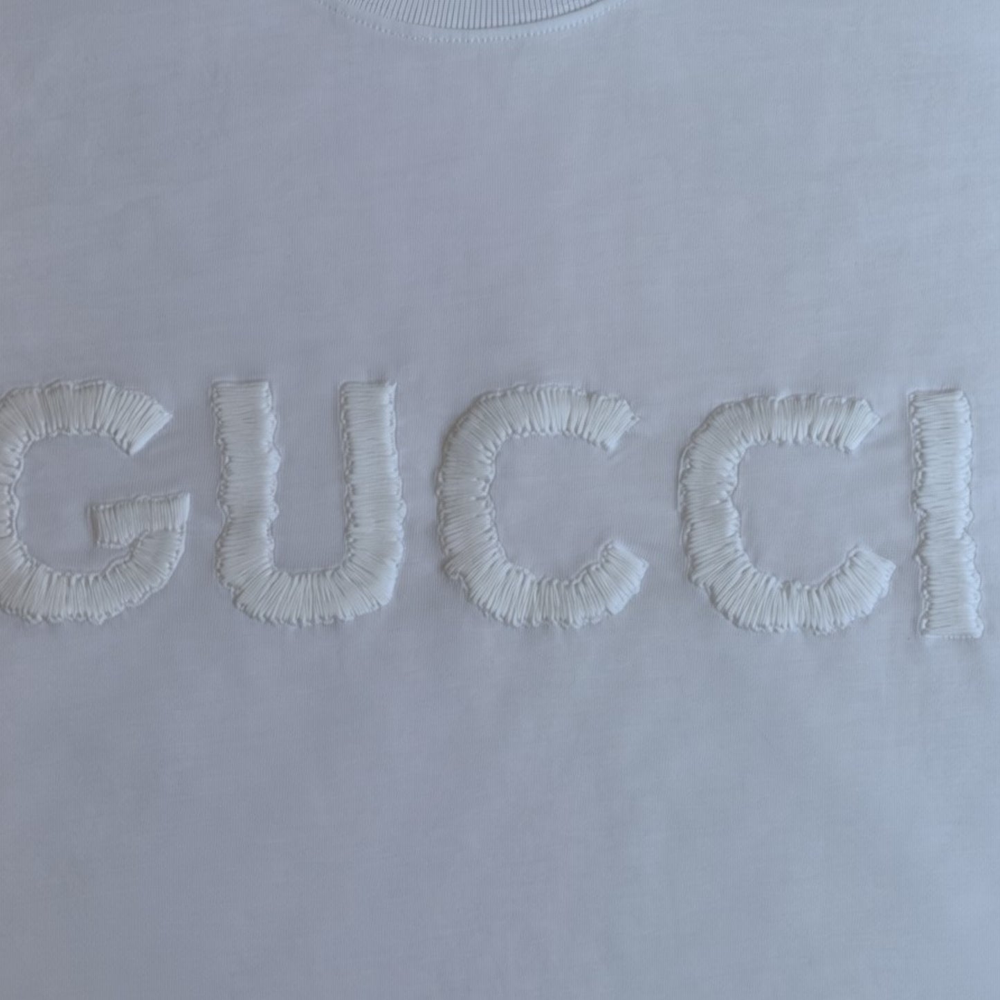 GUCCI EMBROIDERED STITCH LOGO T-SHIRT WHITE