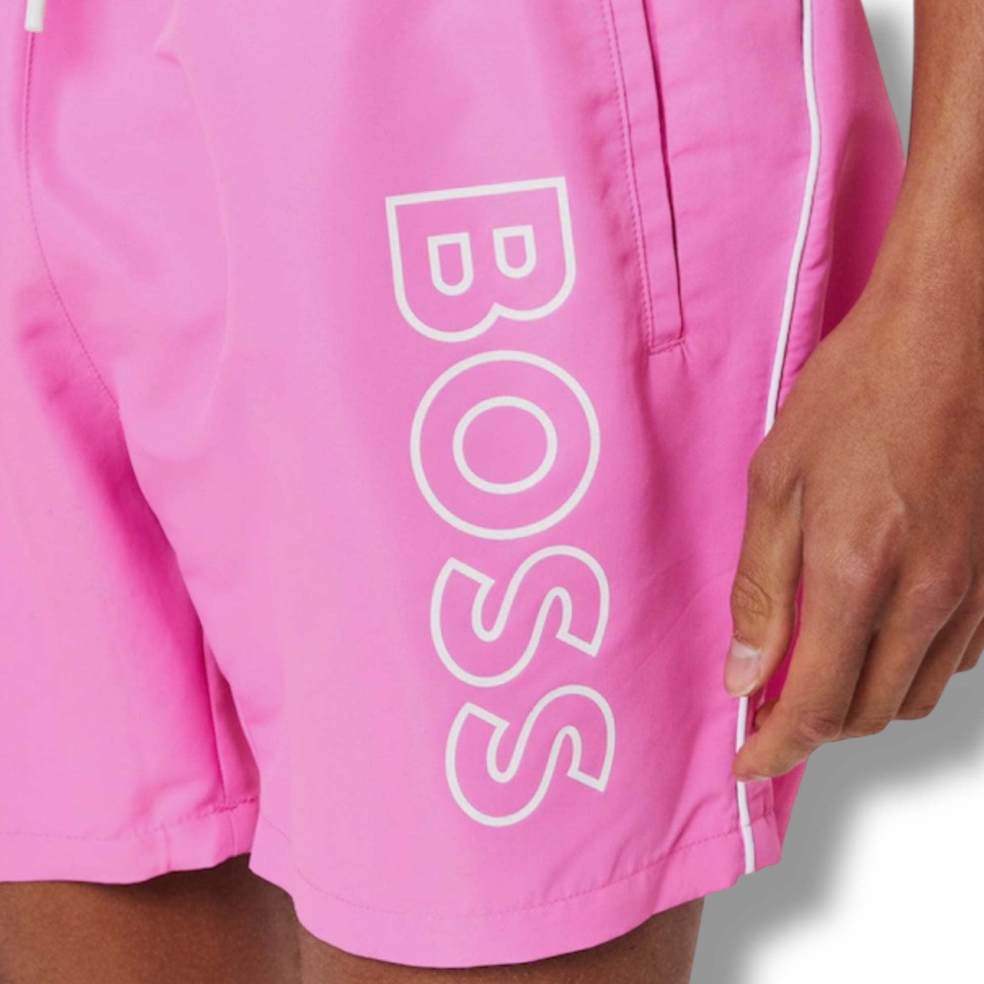 HUGO BOSS SMALL LOGO T-SHIRT & VERTI SWIM SHORTS SET WHITE & PINK