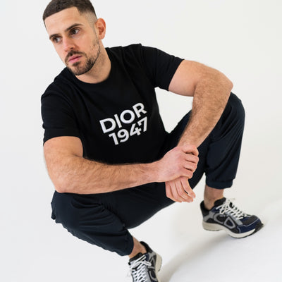 DIOR 1947 EMBROIDERED LOGO T-SHIRT BLACK