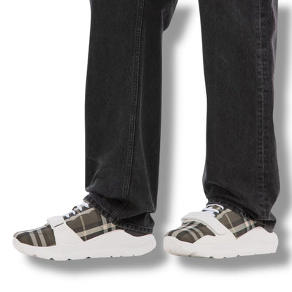 BURBERRY REGIS CHECK SNEAKERS BROWN